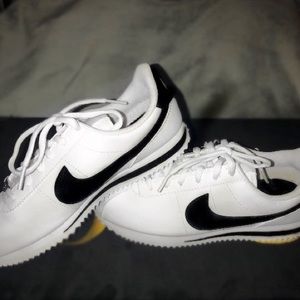 NIKE CORTEZ BASIC✔️(NEW)